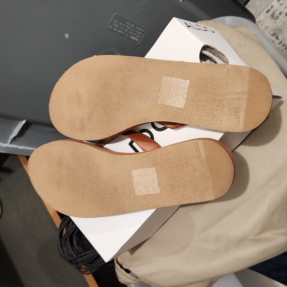 Aldo Yilavia Cognac/Bronze Flip Flops 8.5 - Picture 2 of 7